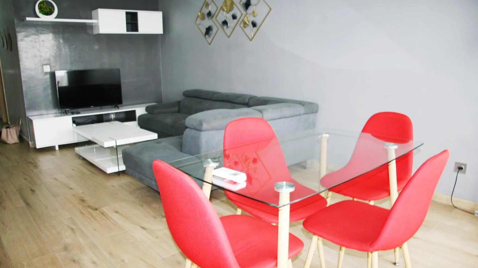 Dakar By Days-Dbd006-Appartement Adama 3 Chambres