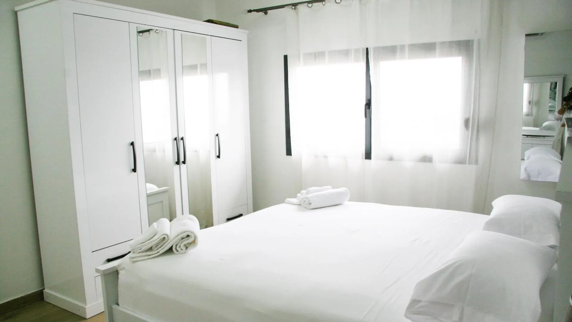 Dakar By Days-Dbd006-Appartement Adama 3 Chambres